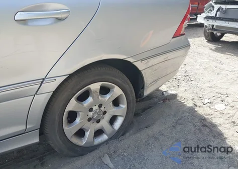 2006 Mercedes-Benz C 280 Luxury 4Matic z USA, uszkodzony, nr VIN WDBRF92H96F793008